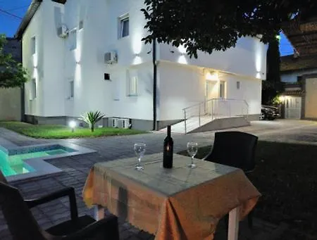 Paradiso By Italy موستار